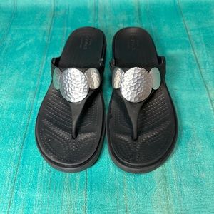 Crocs Women’s Sanrah Embellished Wedge Flip flop size: 6